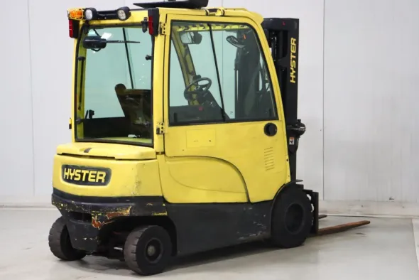 CARRELLO ELEVATORE ELETTRICO