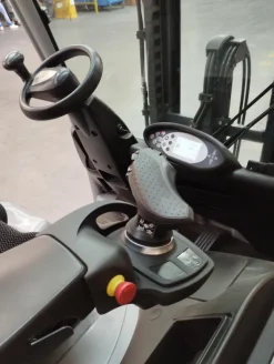 CARRELLO ELEVATORE ELETTRICO
