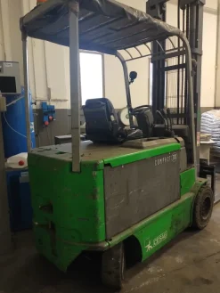 Carrello elevatore in buone condizioni