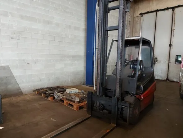 2#7921 Carrello elevatore Linde E30-20