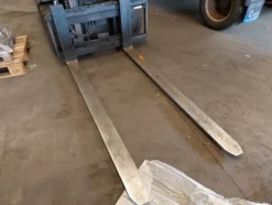 2#7921 Carrello elevatore Linde E30-20