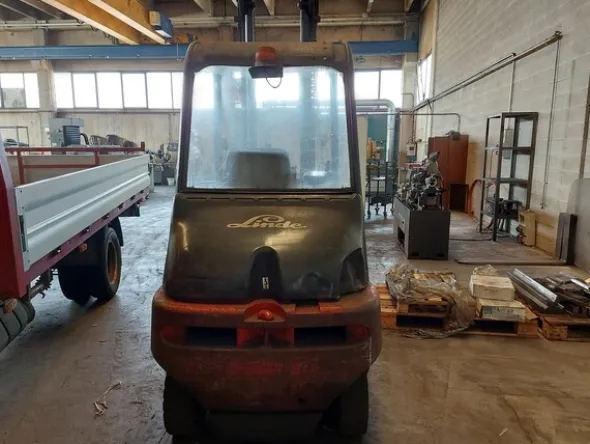 2#7921 Carrello elevatore Linde E30-20