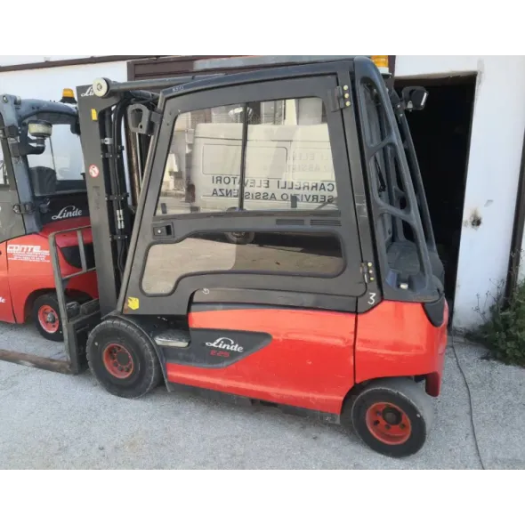 CARRELLO ELEVATORE (MULETTO) LINDE E30-01 ELETTRICO