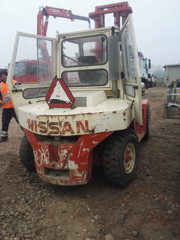 CARRELLO ELEVATORE NISSAN