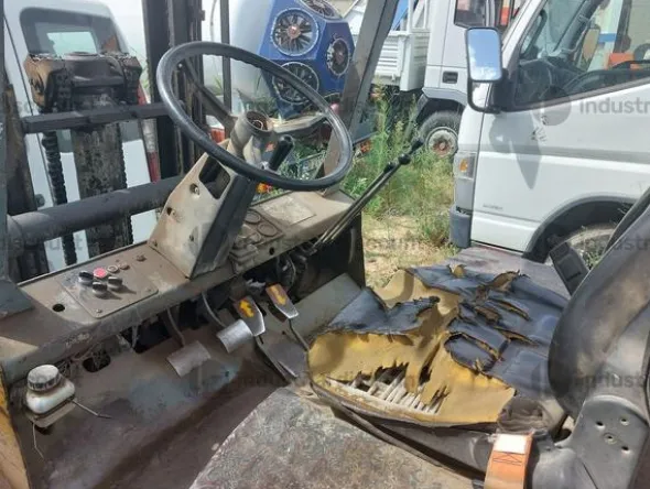 4#9578 Carrello elevatore OM
