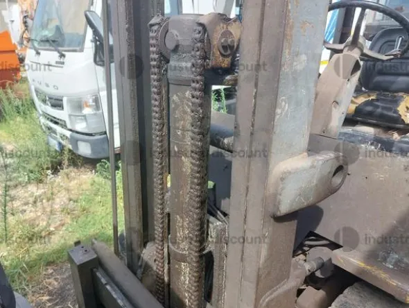 4#9578 Carrello elevatore OM