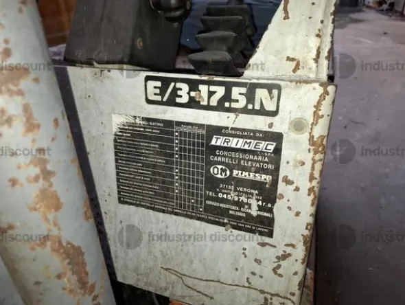 3#9641 Carrello elevatore OM