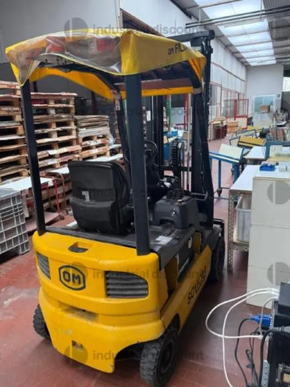 10#9009 Carrello elevatore OM