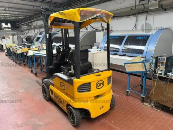 10#9009 Carrello elevatore OM