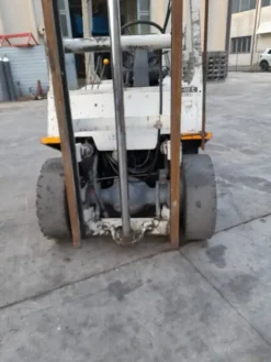 2#8048 Carrello elevatore OM DI 40 C