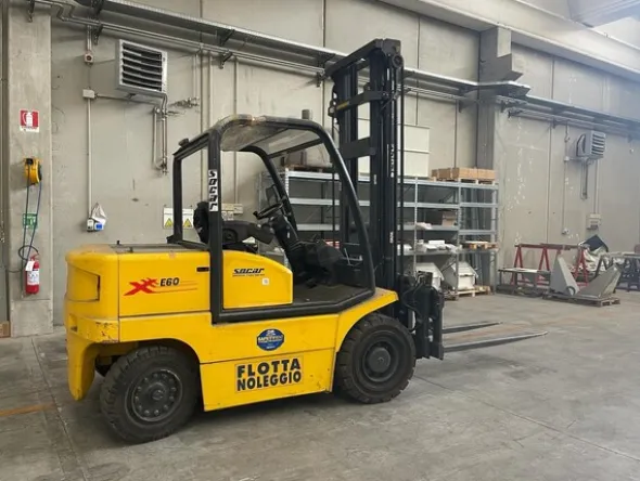4#8250 Carrello elevatore OMXE60