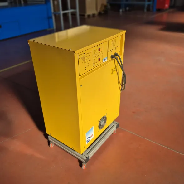 Carrello elevatore OM XE 20 ac Kg.2000 Anno 2009