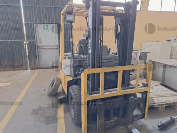 34#10019 Carrello elevatore TCM