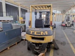34#10019 Carrello elevatore TCM