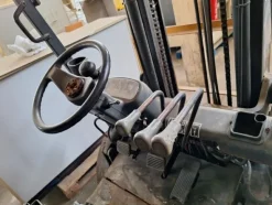 40#8350 CARRELLO ELEVATORE TCM FD