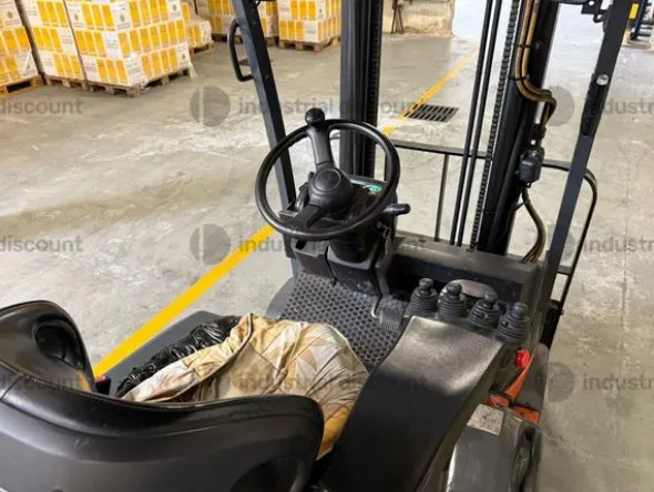 6#9548 Carrello elevatore Toyota