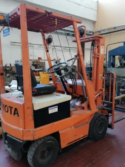 CARRELLO ELEVATORE TOYOTA ELETTRICO15 QL.