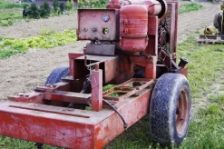 CARRELLO per servizi vari con MOTORE OM 40