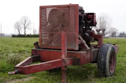 CARRELLO per servizi vari con MOTORE OM 40
