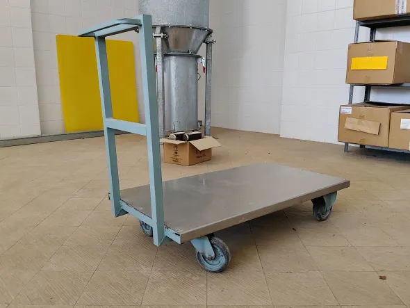 Carrello porta farina