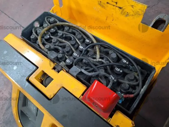 7#8798 Carrello sollevatore Jungheinrich