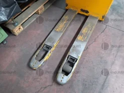 7#8798 Carrello sollevatore Jungheinrich