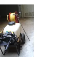 CARRIOLA CON MOTOPOMPA