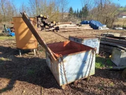 37#9149 Cassone porta attrezzi in ferro