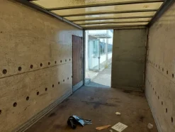 17#5813 Cassone scarrabile per camion Spier