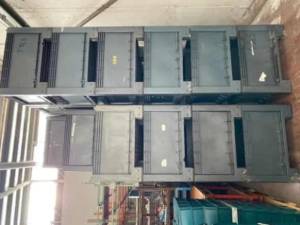 Cassoni bins in plastica usati