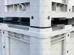 Cassoni in plastica bins usati con coperchio