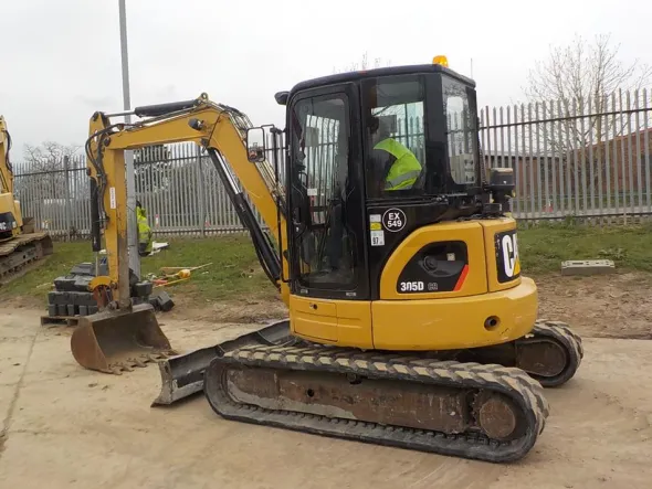 2011 CAT 305D mini excavatore