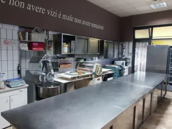 #23923 Cedesi avviata attività pasticceria artigianale