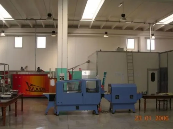 1#639 Cella di lievitazione con nastro trasportatore