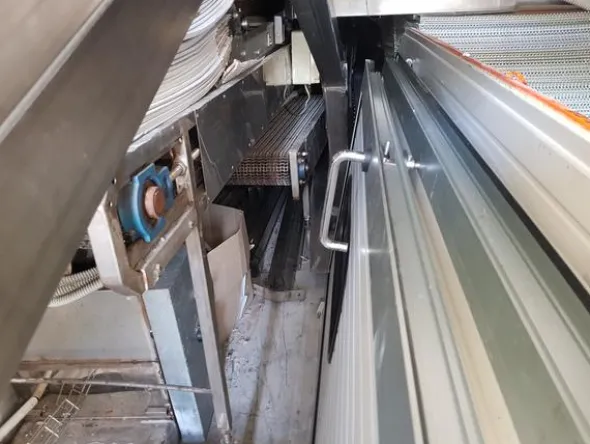 1#639 Cella di lievitazione con nastro trasportatore