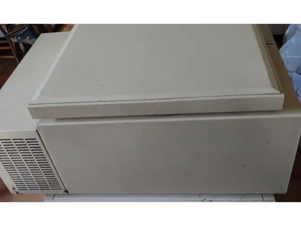 Centrifuga ALC 4227R refrigerata