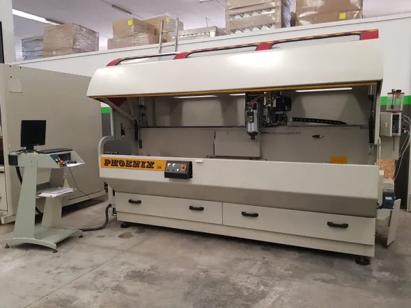 Centro di lavoro 4 assi per Alluminio e PVC
