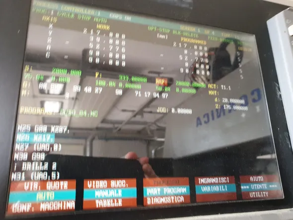 Centro di lavoro CNC 5 assi DS meccanica