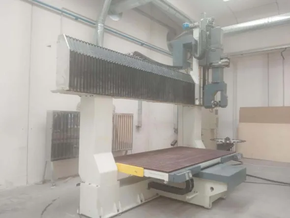 CENTRO DI LAVORO CNCCMS 5 ASSI
