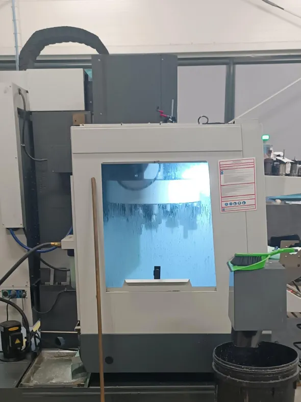 Centro di lavoro CNC HAAS VF-1