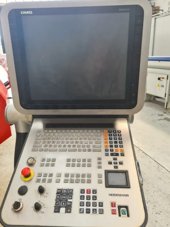 8#8046 Centro di lavoro DMG Deckel Maho DMC 635 V
