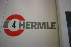 4#5528 Centro di lavoro Hermle