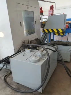 CENTRO DI LAVORO MICROCUT MOD. VM 1000