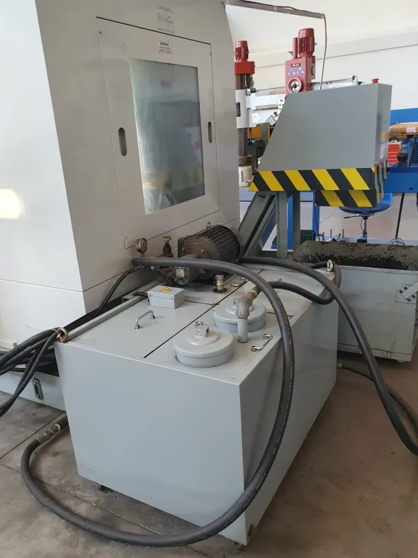 CENTRO DI LAVORO MICROCUT MOD. VM 1000