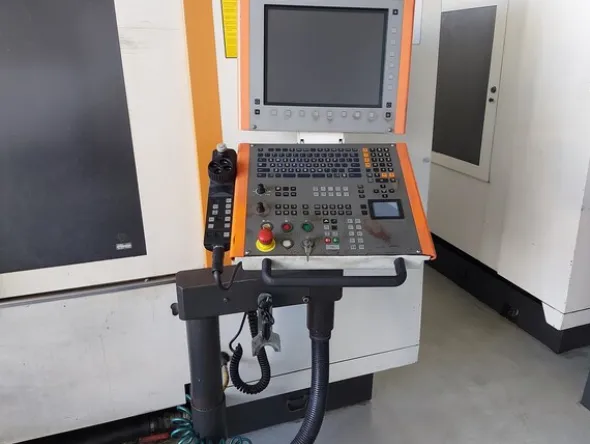 15#7717 Centro di lavoro Mikron VCE 1400 pro