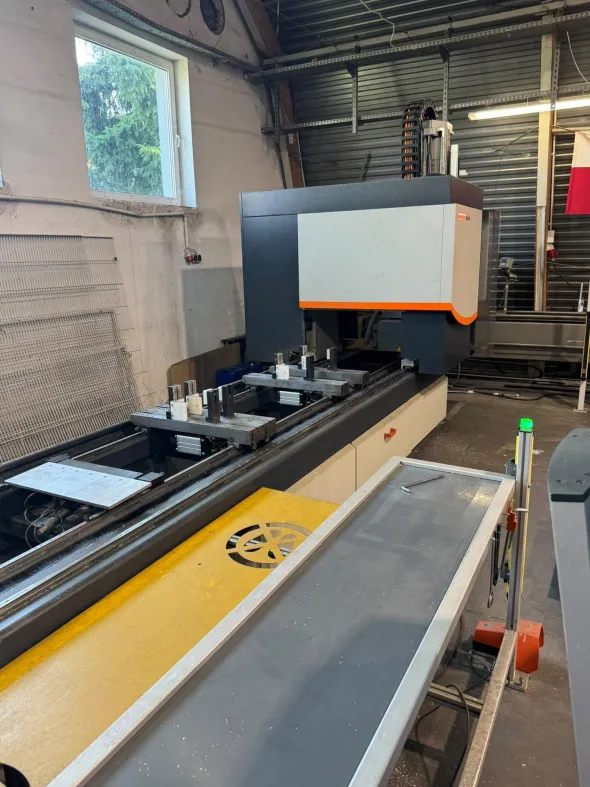 Centro di lavoro per profili ELUMATEC SBZ 140