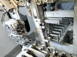 Centro di lavoro per profili FOM INDUSTRIE