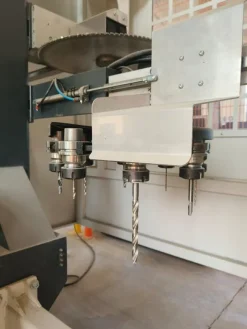 Centro di lavoro per profili InfoTEC 6205 PRO 5 AXIS
