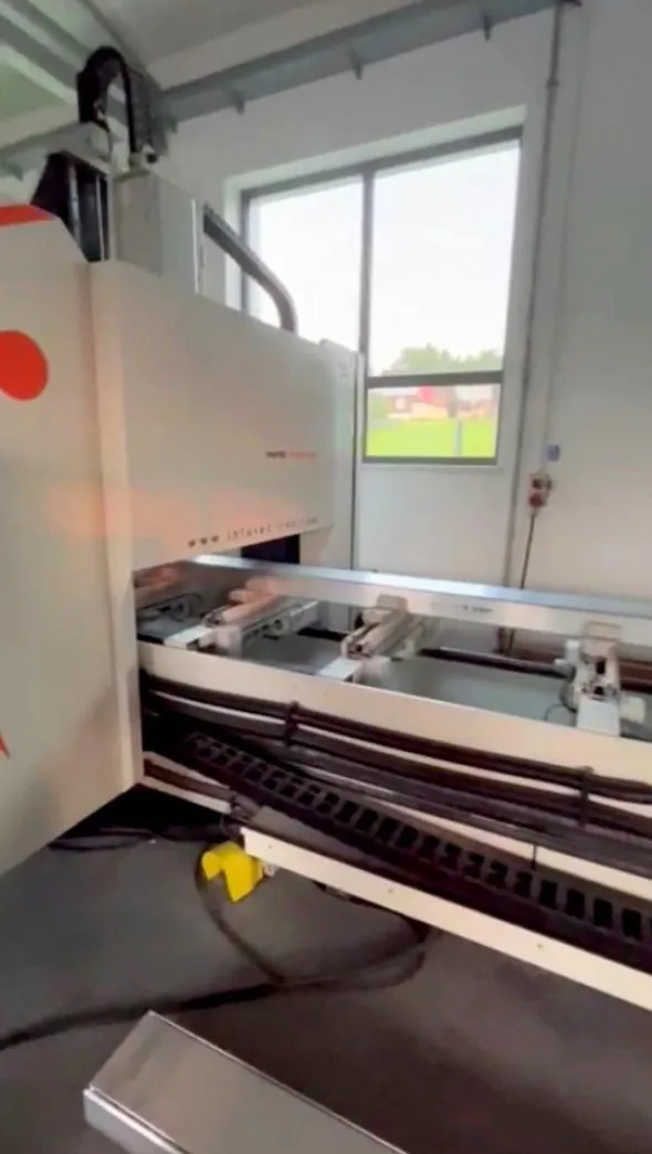 Centro di lavoro per profili InfoTEC 6205 PRO 5 AXIS