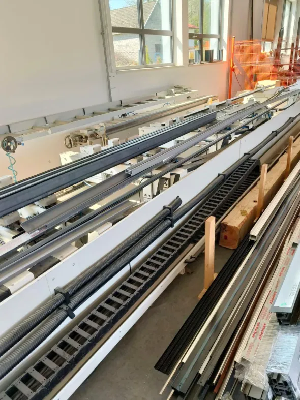 Centro di lavoro per profili InfoTEC 6205 PRO 5 AXIS
